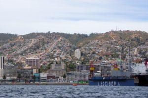 Valparaiso. Stadtansicht vom Hafen aus