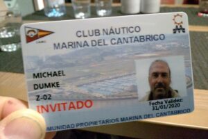 Zugangskarte zur Marina del Cantábrico
